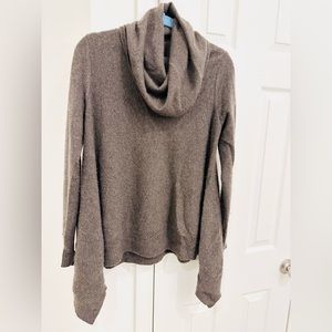 Cashmere sweater size M